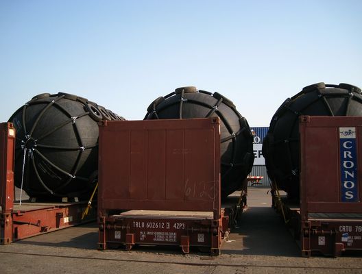 Yokohamatype van het het Stootkussenschip van de Douanegrootte Pneumatisch Rubber het Dokstootkussen 2m*3.5m