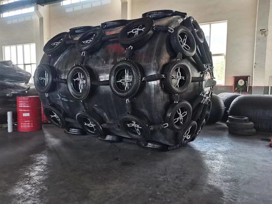Yokohamatype van het het Stootkussenschip van de Douanegrootte Pneumatisch Rubber het Dokstootkussen 2m*3.5m