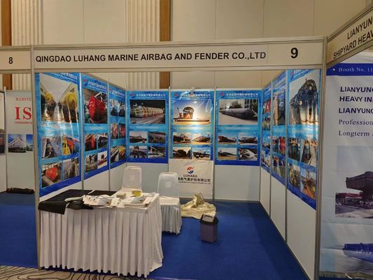 ถุงลมนิรภัยทางทะเลแบบเป่าลมสำหรับเรือเปิดตัวและยก 1.5 * 16M 10 ชั้น