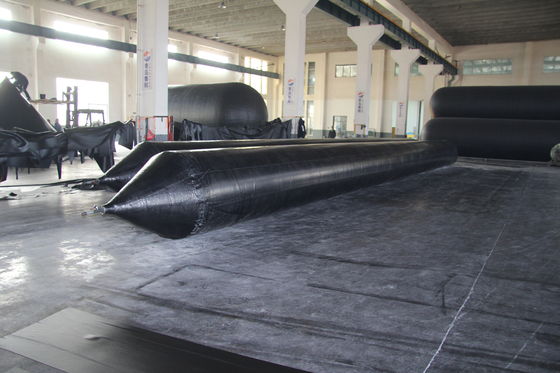 Wypuszczanie statku i podnoszenie poduszki powietrznej z gumy pneumatycznej