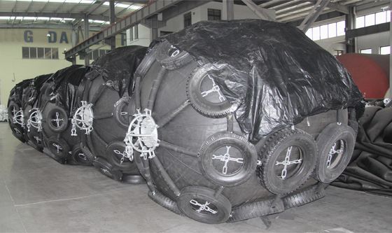 Fender pneumático Yokohama com rede de pneus 2,5mX3 M