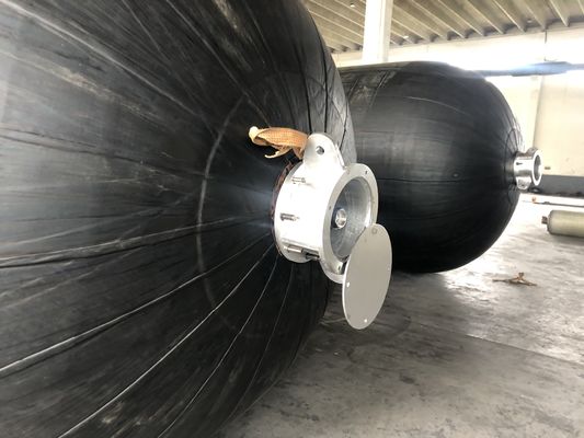 Fender karet hidropneumatik terapung