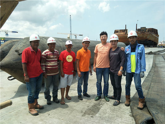 Aufblasbare Marine-Airbags für das Starten und Anlegen von Booten