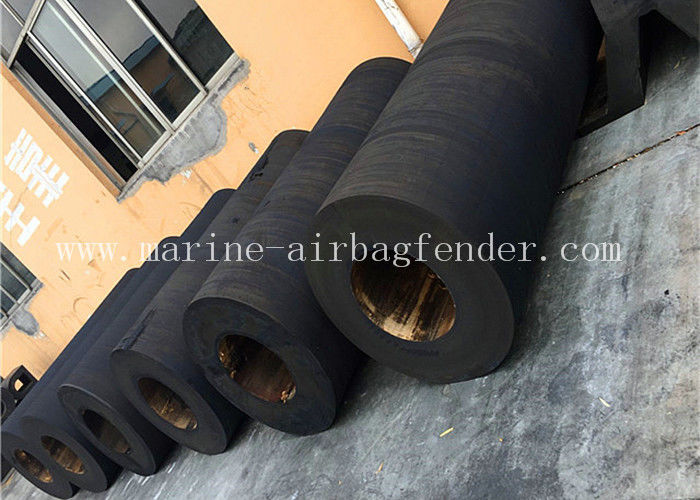Cylindrical Solid D Type Rubber Fenders High Grade To Absorb Kinetic Energy