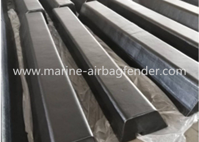 Lekkie piankowe boczne błotniki dla holowników i łodzi roboczych